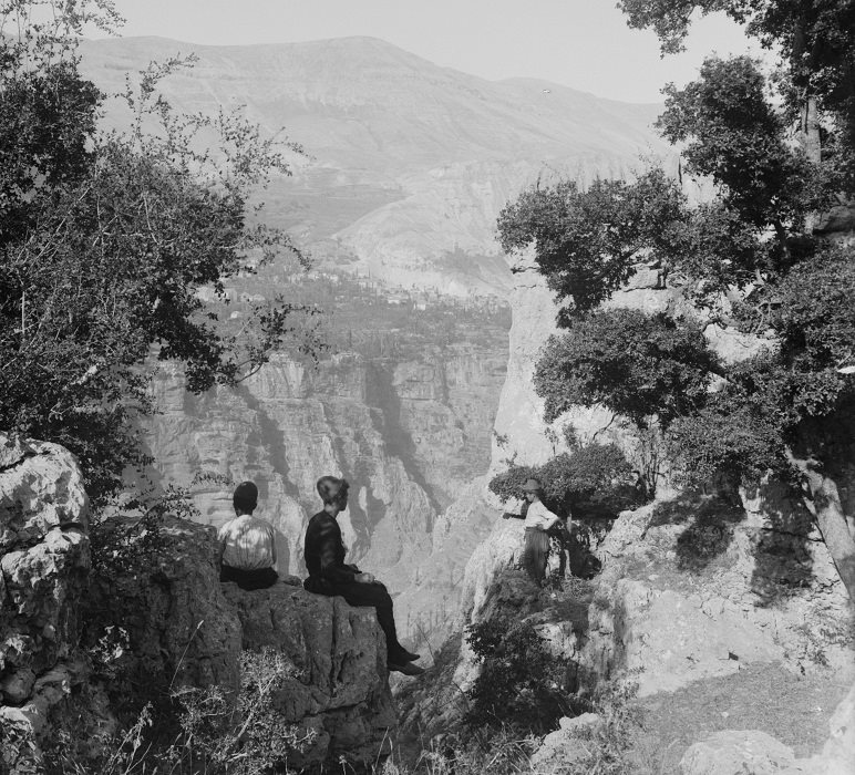 وادي قاديشا في شمال لبنان بداية القرن العشرين